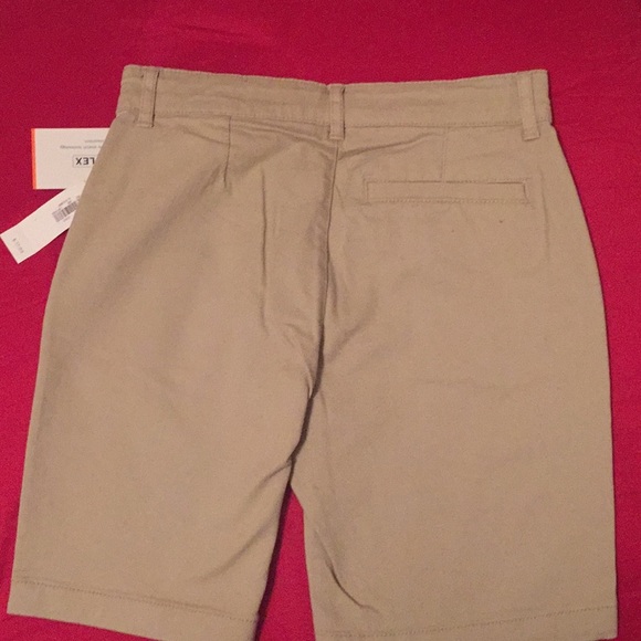 Old navy Boys shorts - Picture 4 of 7
